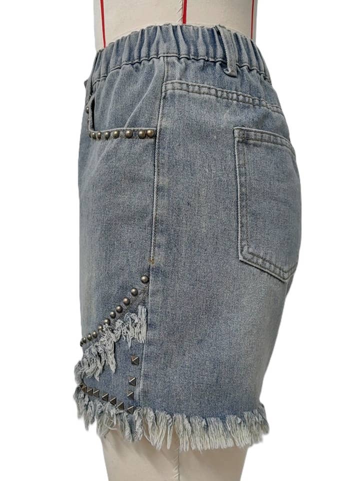 Trendy Studded Raw-Edged Denim Shorts