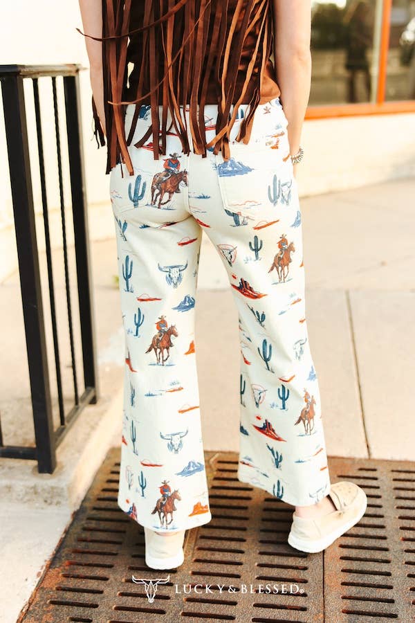 Cream Western Desert Printed Wide Mid Rise Jeans (28in)